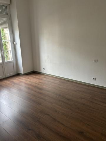 APPARTEMENT T3 DANS IMMEUBLE EN PIERRE Bordeaux (33000)