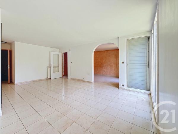 Appartement F5 à vendre  5 pièces - 96,57 m 2   NANDY  - 77