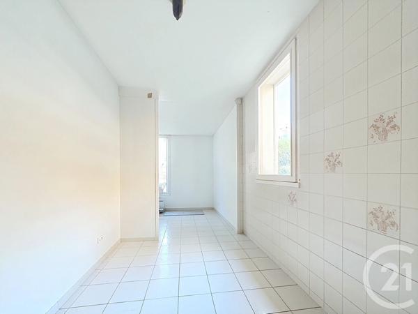 Appartement F5 à vendre  5 pièces - 96,57 m 2   NANDY  - 77
