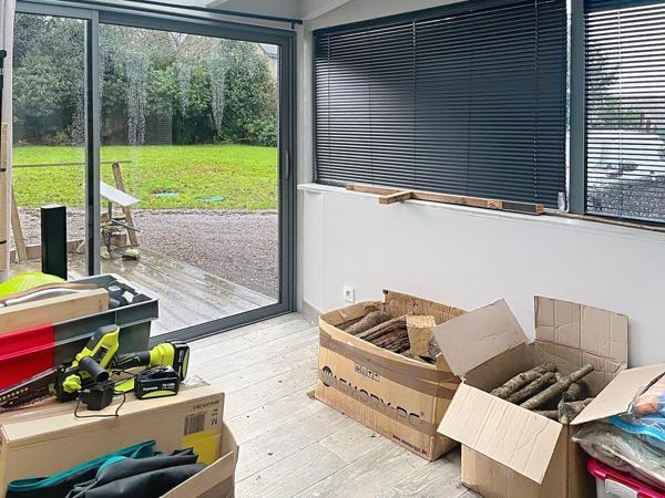 Longère avec hangar située à Leuhan proche bourg