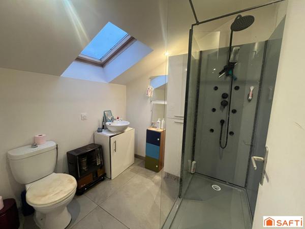 Longère avec hangar située à Leuhan proche bourg