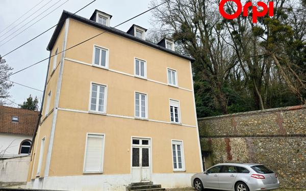 Immeuble à vendre    7 pièces •  Bernay