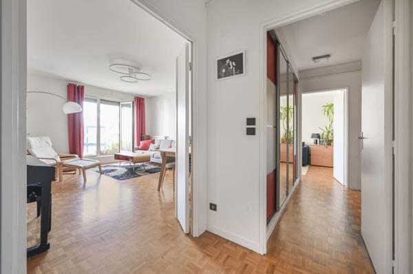 Vente
                Appartement103 m² - 5 Pièces -
                    SURESNES (92150)