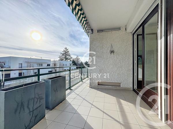 Appartement T3 à vendre  4 pièces - 93,66 m2 CHARBONNIERES LES BAINS - 69
