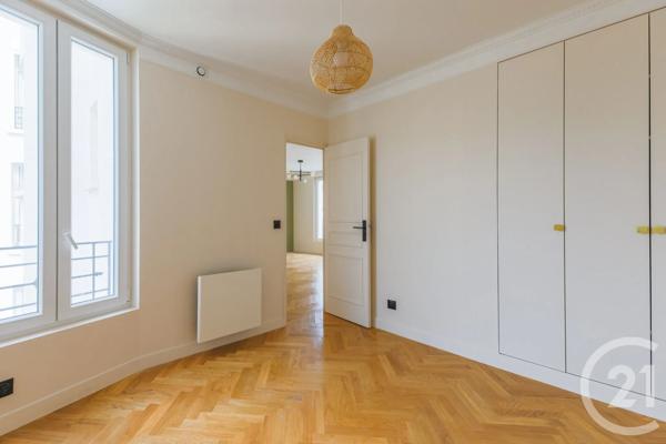 Appartement F3 à vendre  3 pièces - 40,53 m 2   MONTROUGE  - 92