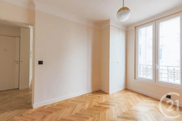 Appartement F3 à vendre  3 pièces - 40,53 m 2   MONTROUGE  - 92