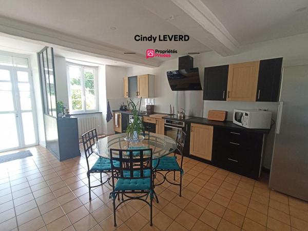 Maison Brecey 7 pièce(s) 153 m2