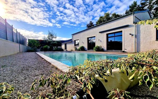 Maison à vendre    7 pièces • 285 m2 Saint-Quentin