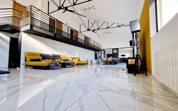 Maison à vendre    7 pièces • 285 m2 Saint-Quentin