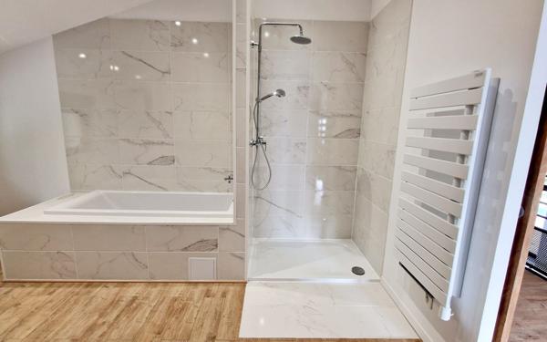 Maison à vendre    7 pièces • 285 m2 Saint-Quentin