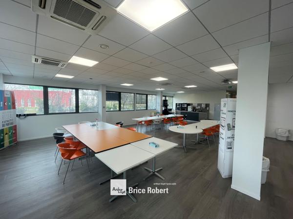 Bureaux à louer à Dardilly immeuble dernière génération avec parking