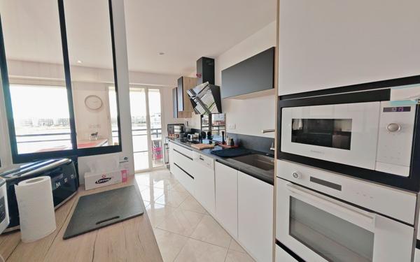 Appartement à vendre    4 pièces • 94 m2 La Rochelle