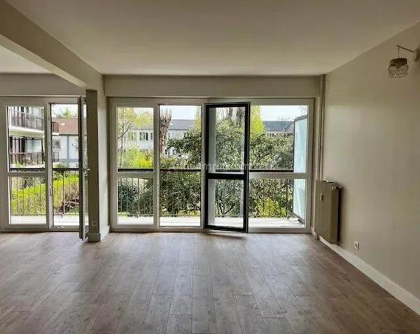 Location Appartement 3 pièces 69 m2 à Joinville-le-Pont