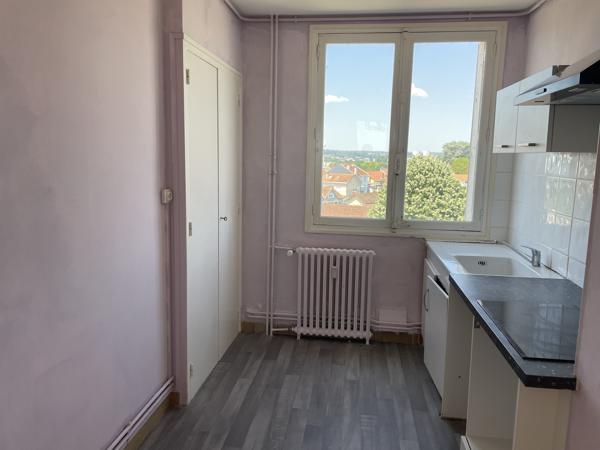 Appartement
         5 pièces
        - 65 m² Exclusivité
