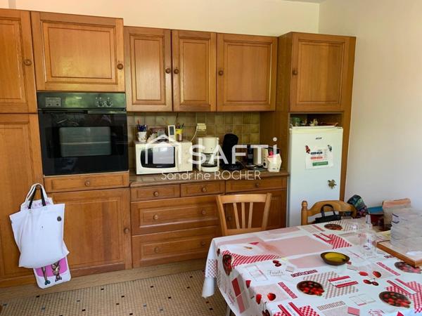 Opportunité à Cognac : maison de 82 m² avec sous sol aménageable, garage et jardin de 701 m²