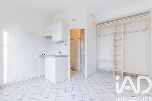 Appartement à vendre 1 pièce 16 m² Sainte-Geneviève-des-Bois