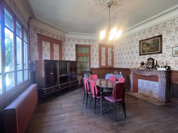 Maison à vendre 134 375 € Saint-Bonnet-sur-Gironde 12 p 294 m² DPE E