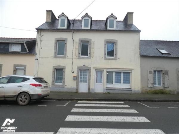 PLEYBEN- MAISON AU CENTRE-VILLE