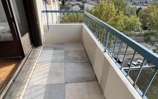Appartement à louer    1 pièce • 38,18 m2 Échirolles