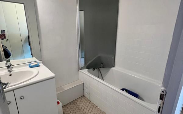Appartement à louer    1 pièce • 38,18 m2 Échirolles