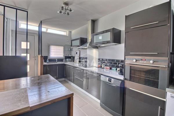 Maison Villeneuve La Garenne 5 pièce(s) 86.22 m2