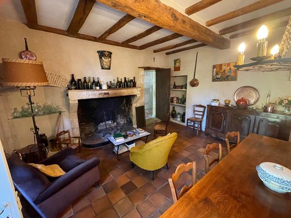 A VENDRE PROPRIETE SUD EST VENDEE - 12 ha avec Dépendances