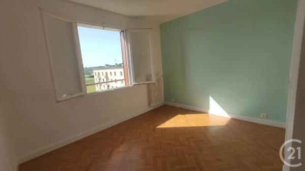 Appartement F4 à vendre  4 pièces - 72,32 m 2   DECIZE  - 58