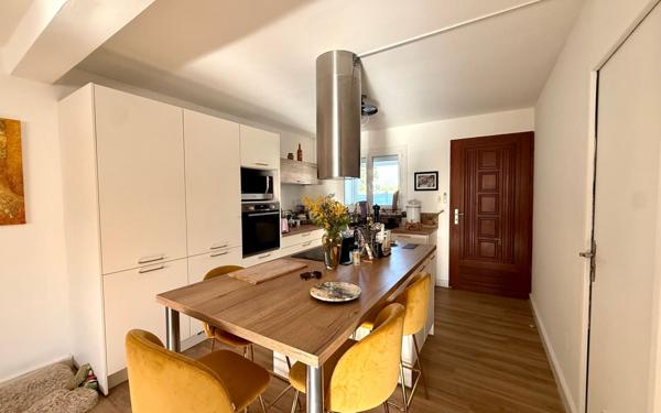 Maison à vendre    4 pièces •  Sète