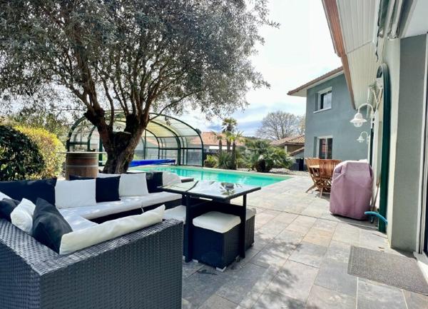 Maison à vendre    4 pièces • 261 m2 Vieux-Boucau-les-Bains