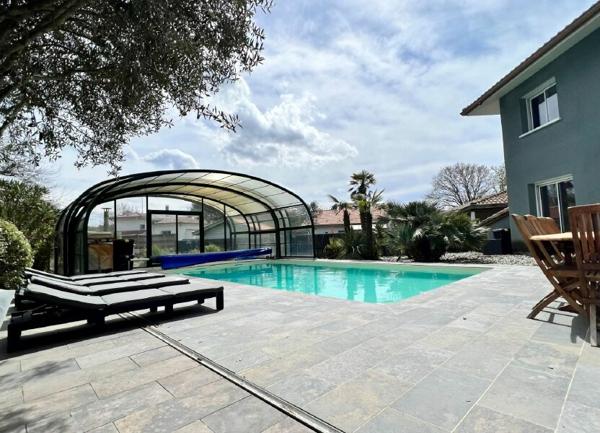 Maison à vendre    4 pièces • 261 m2 Vieux-Boucau-les-Bains