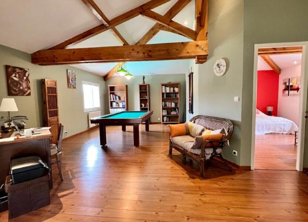 Maison à vendre    4 pièces • 261 m2 Vieux-Boucau-les-Bains