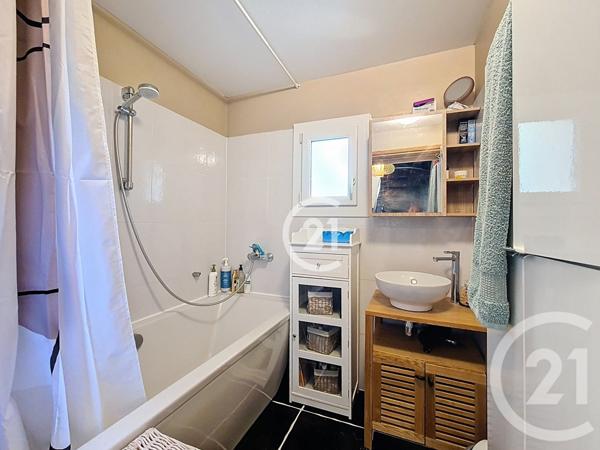 Maison à vendre  4 pièces - 110,06 m2 ST MARTIN DE CRAU - 13