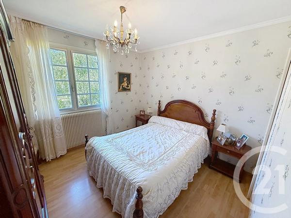 Maison à vendre  7 pièces - 124,25 m 2   CHATENOY LE ROYAL  - 71