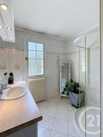 Maison à vendre  7 pièces - 124,25 m 2   CHATENOY LE ROYAL  - 71