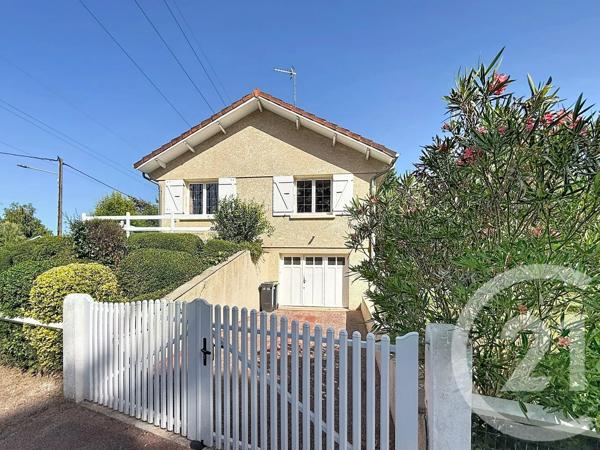 Maison à vendre  7 pièces - 124,25 m 2   CHATENOY LE ROYAL  - 71