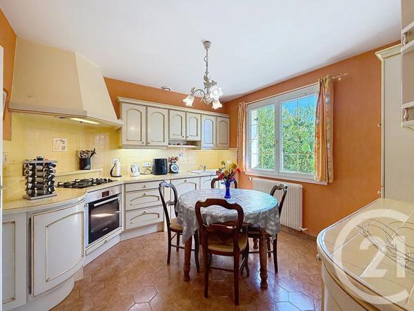Maison à vendre  7 pièces - 124,25 m 2   CHATENOY LE ROYAL  - 71