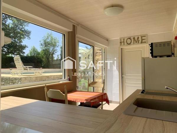 Propriété 238 m2, studio séparé, Piscine chauffée