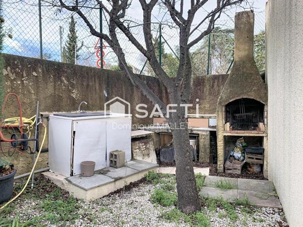 Maison familiale avec jardin et garage