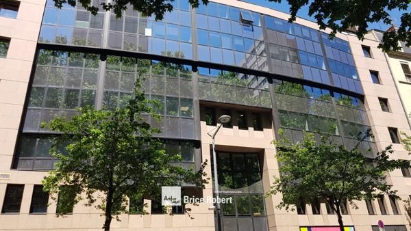 Bureaux à louer à Lyon 3ème Part Dieu lumineux avec accès transports