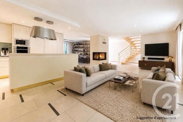 Appartement Triplex à vendre  5 pièces - 199 m 2   BESANCON  - 25