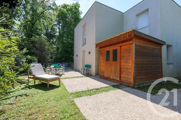Appartement Triplex à vendre  5 pièces - 199 m 2   BESANCON  - 25