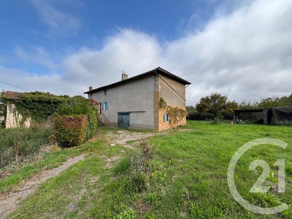 Maison à vendre  2 pièces - 351,10 m2 MONTCEAUX - 01