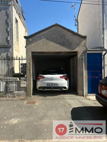 Maison/Immeuble avec 3 logements – Dépendance et garage