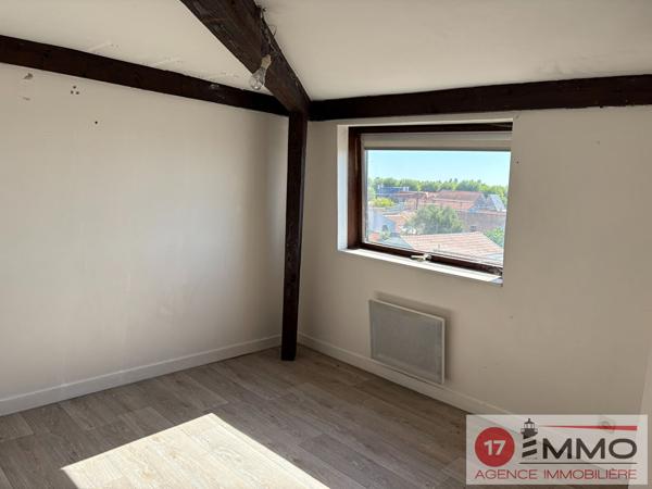 Maison/Immeuble avec 3 logements – Dépendance et garage