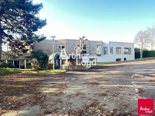 CESSON SEVIGNE - IMMEUBLE DE BUREAUX A VENDRE - 1 878 M²