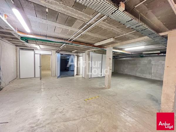 CESSON SEVIGNE - IMMEUBLE DE BUREAUX A VENDRE - 1 878 M²