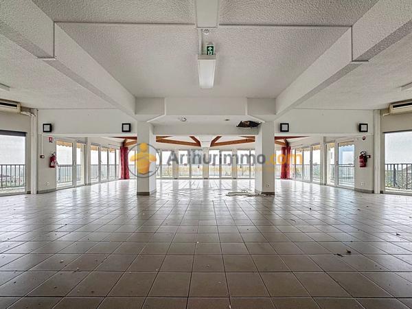 Vente Immeuble 90 pièces 2900 m2 à Fismes