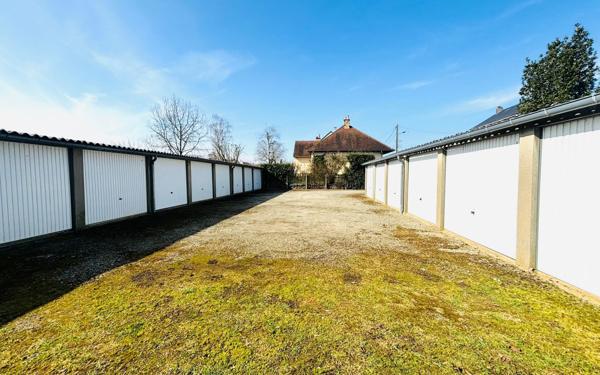 Stationnement à louer    12,50 m2 Le Mans