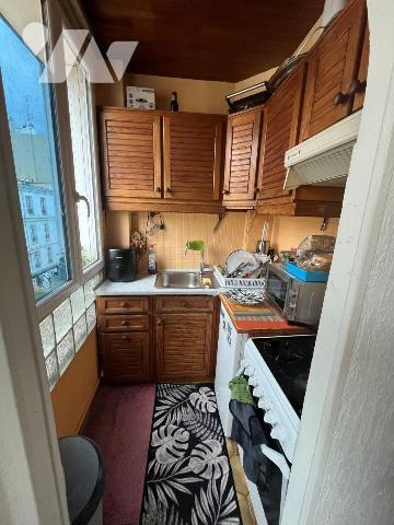 La SAS R&R Notaires vous propose en exclusivité cet appartement de trois pièces, vendu occupé....