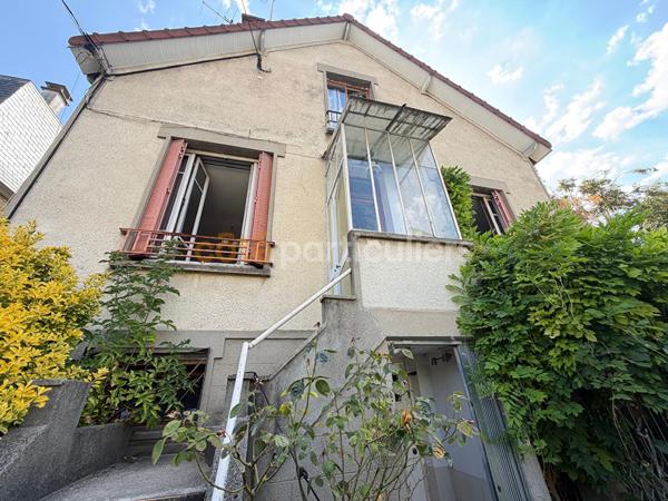 Vente
                Maison197,7 m² - 8 Pièces -
                    VILLENEUVE SAINT GEORGES (94190)
